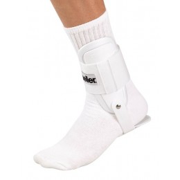 Фиксатор голеностопа MUELLER 4554 LITE ANKLE BRACE
